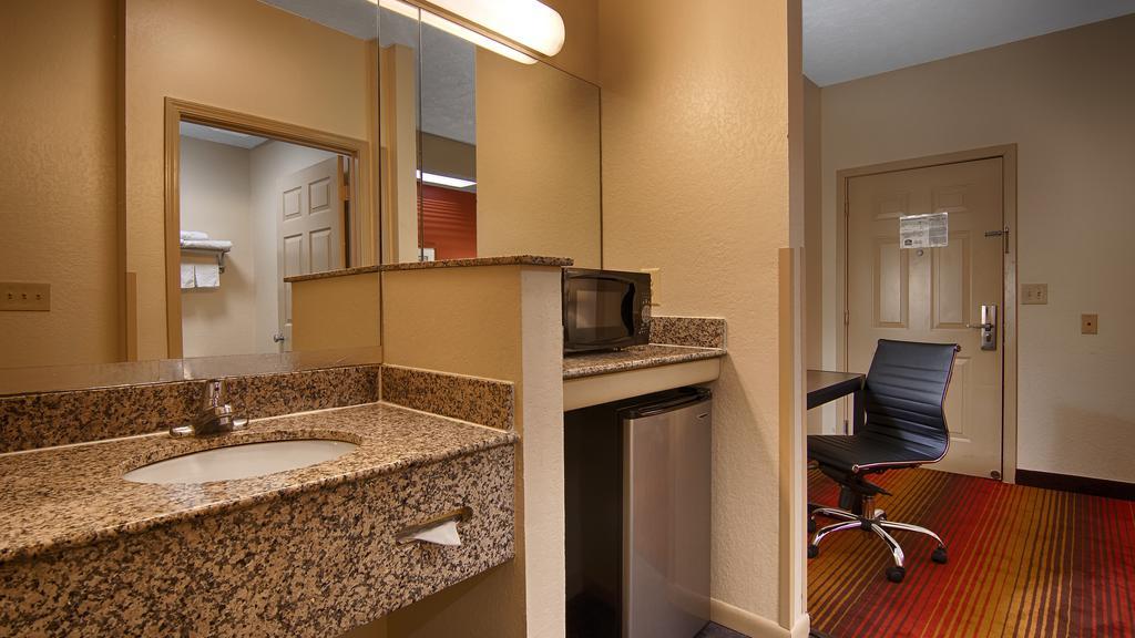 America'S Best Value Inn & Suites-קלינטון מראה חיצוני תמונה