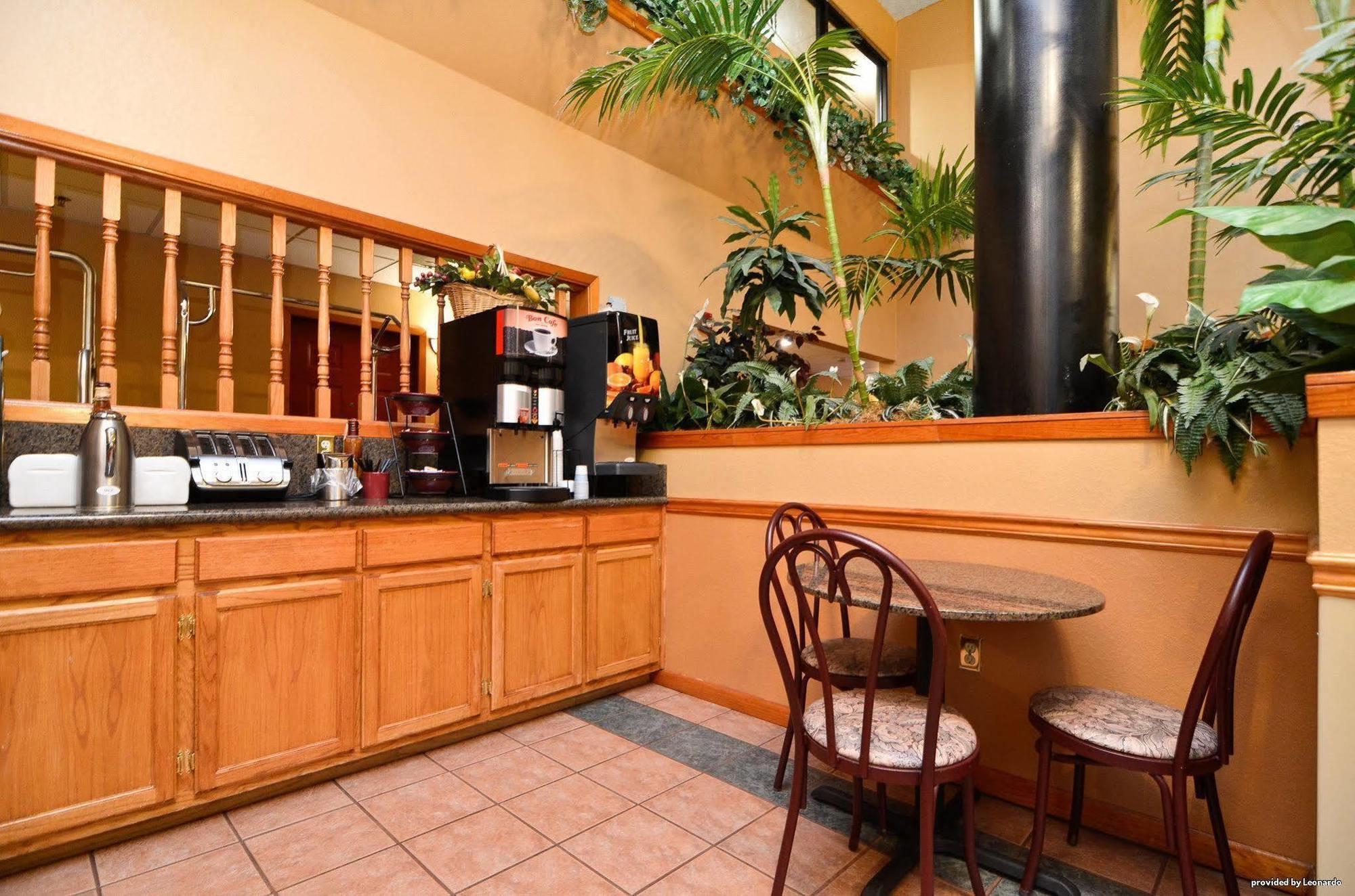 America'S Best Value Inn & Suites-קלינטון מראה חיצוני תמונה