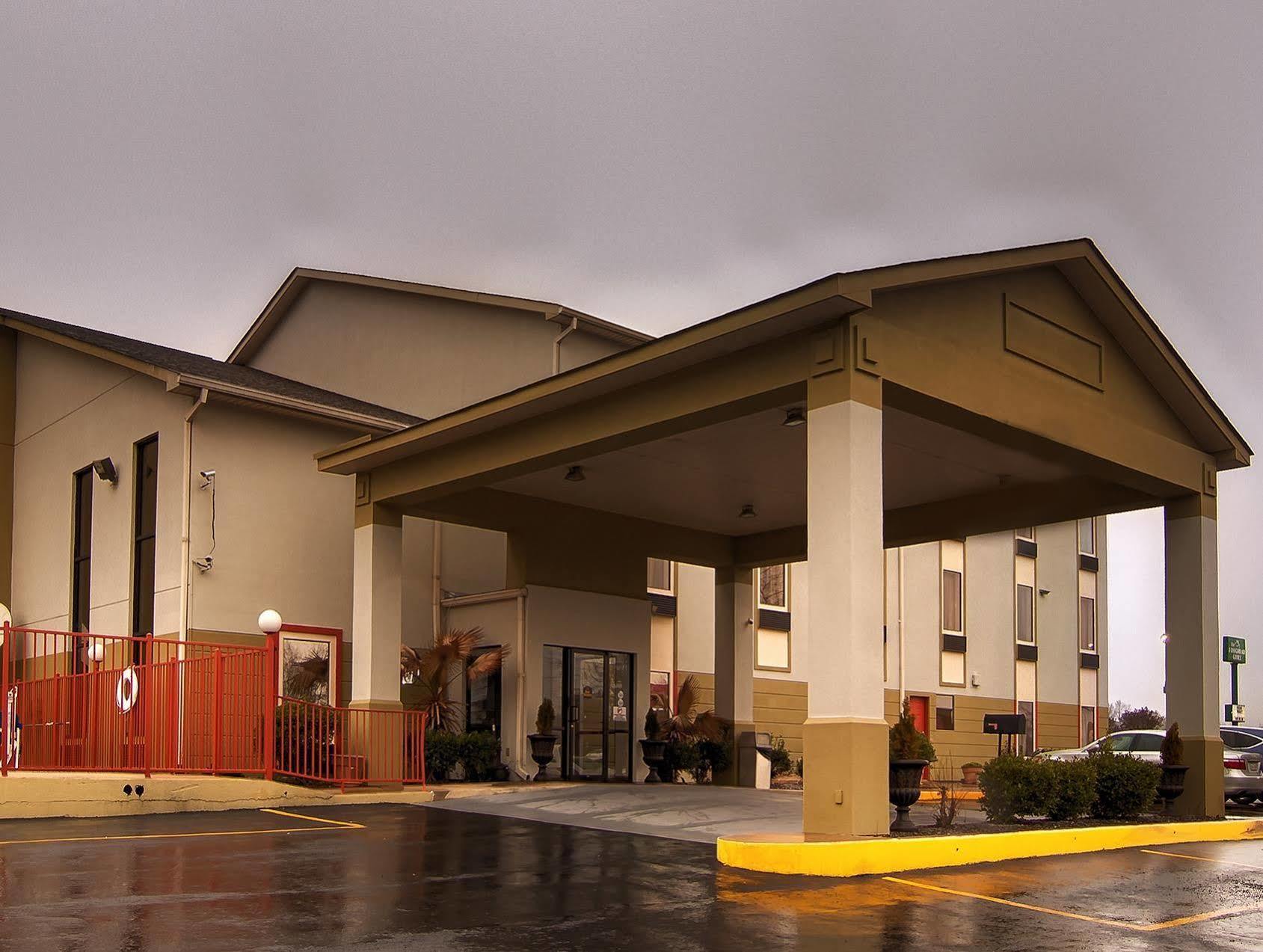 America'S Best Value Inn & Suites-קלינטון מראה חיצוני תמונה